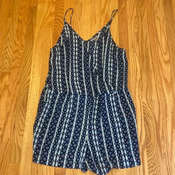 chelsea28 romper - size M - Picture 1 of 4